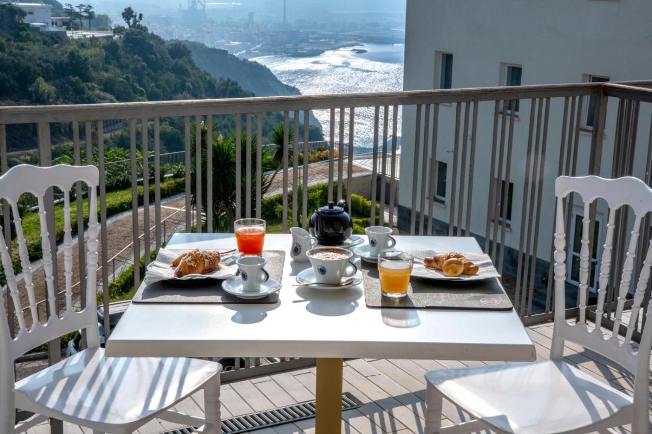 Grand Hotel Serapide ปอซซุออลี ภายนอก รูปภาพ