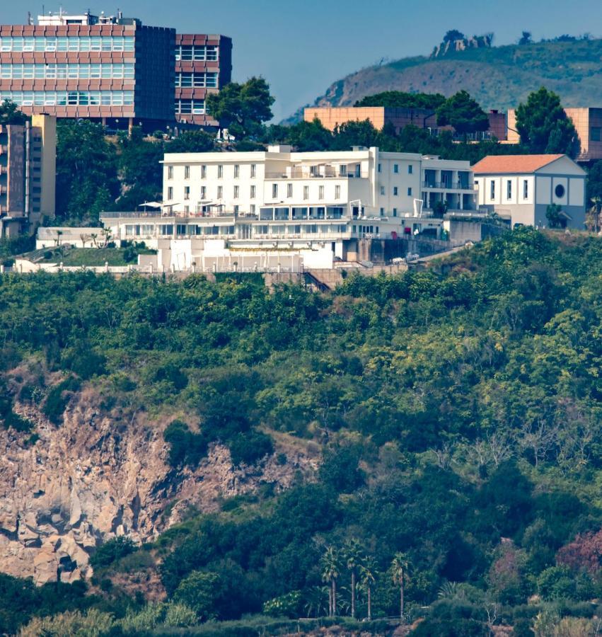 Grand Hotel Serapide ปอซซุออลี ภายนอก รูปภาพ
